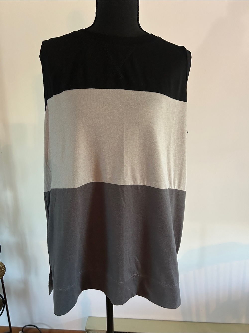 Sleeveless Colorblock Knit Tank Top - Black, Cream & Gray